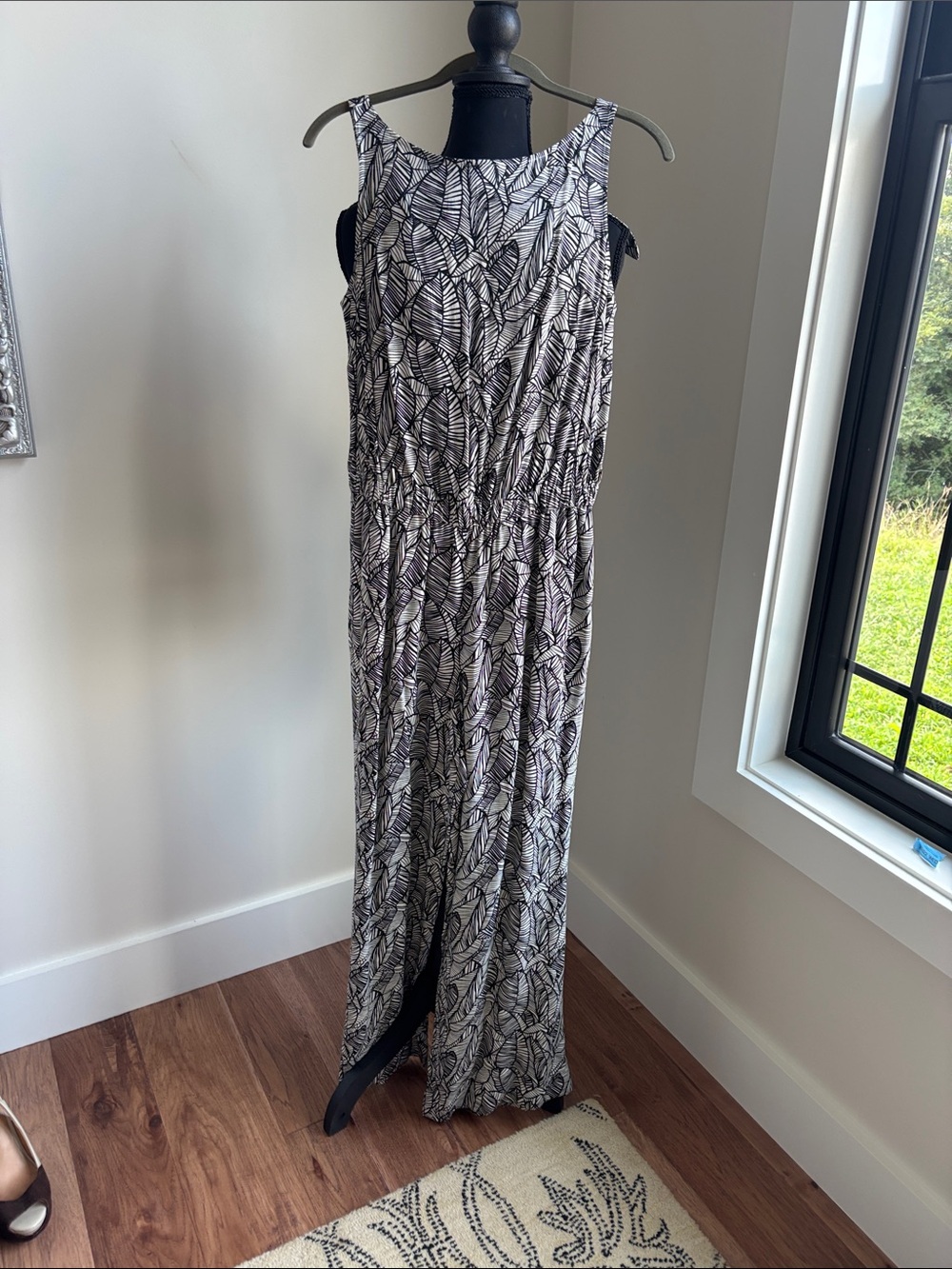 LOFT Black & White Leaf-Print Sleeveless Jumpsuit